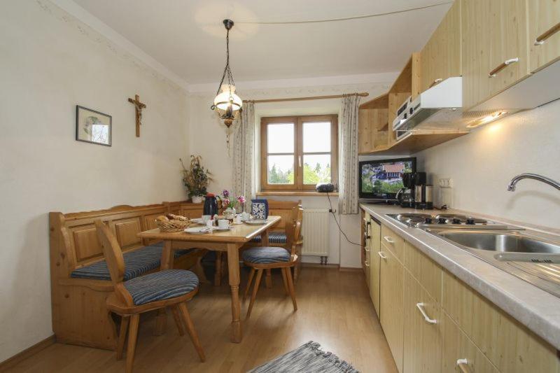 Ferienwohnungen Reiter Kirchanschoring Chambre photo